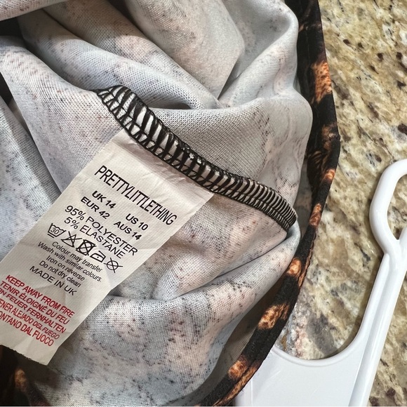 PrettyLittleThing x Lori Harvey Leopard Print Strappy Cup Detail Midi Dress 10 - Picture 4 of 5